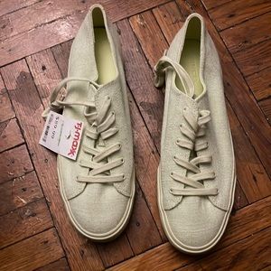 Brand new Vince sneakers